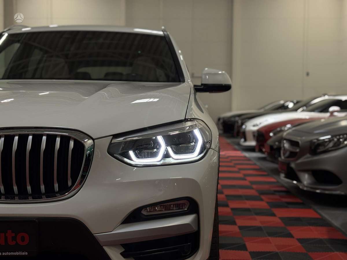 BMW X3, 2.0 l., off-road / crossover