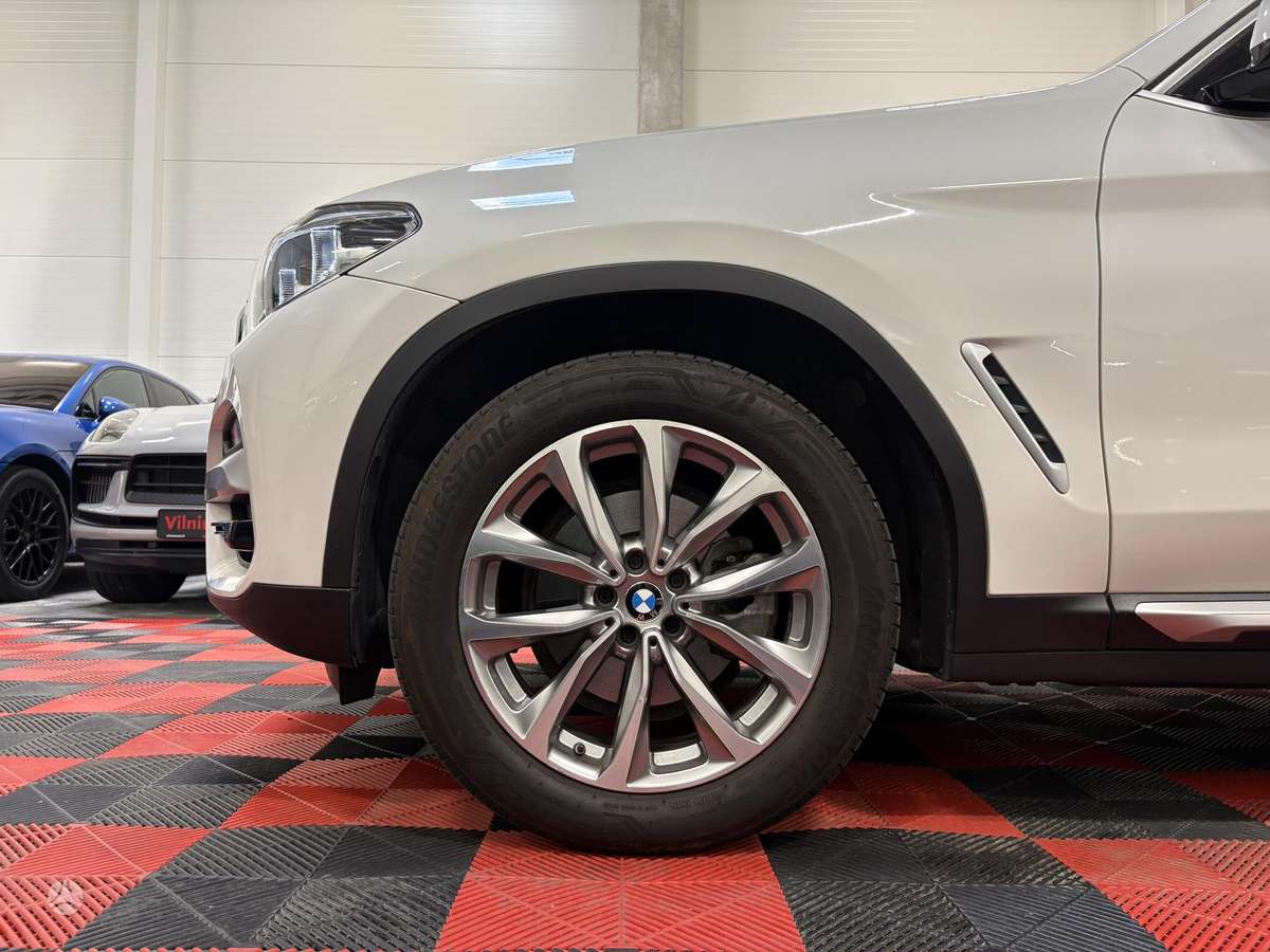 BMW X3, 2.0 l., off-road / crossover