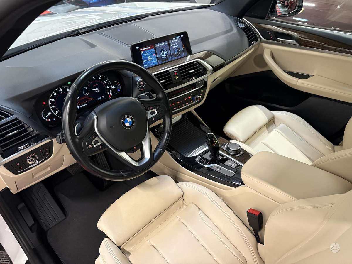 BMW X3, 2.0 l., off-road / crossover