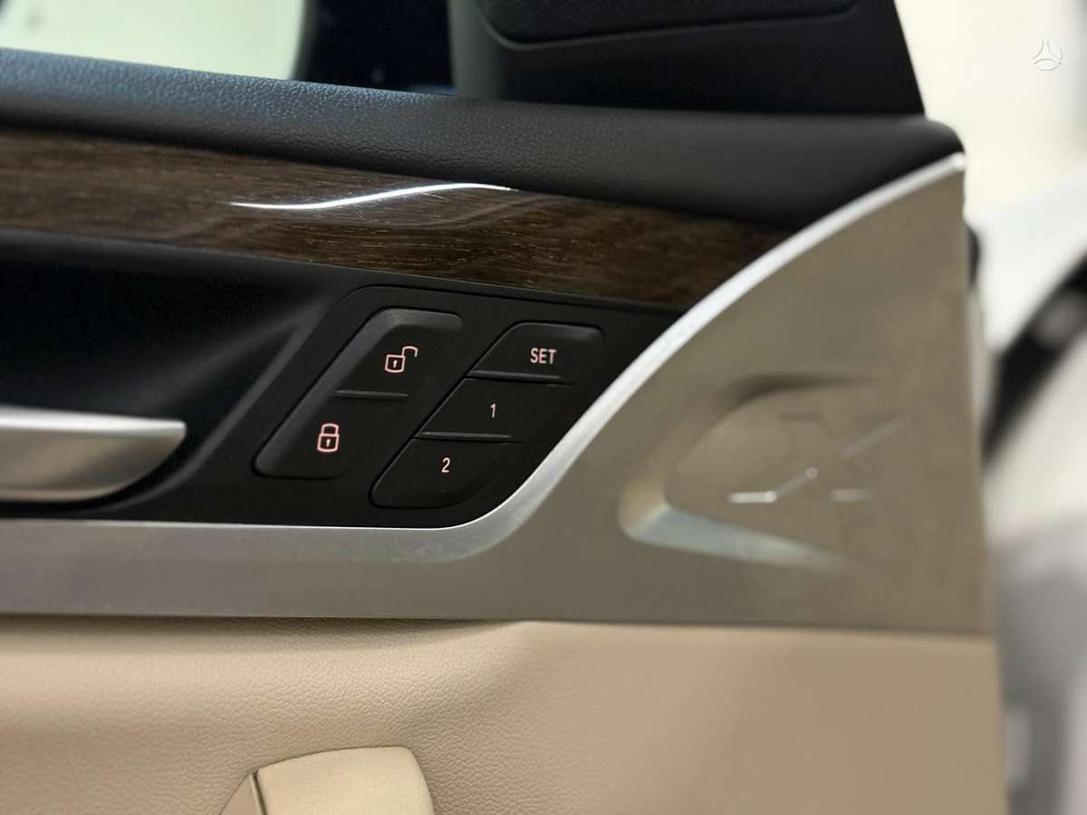 BMW X3, 2.0 l., off-road / crossover