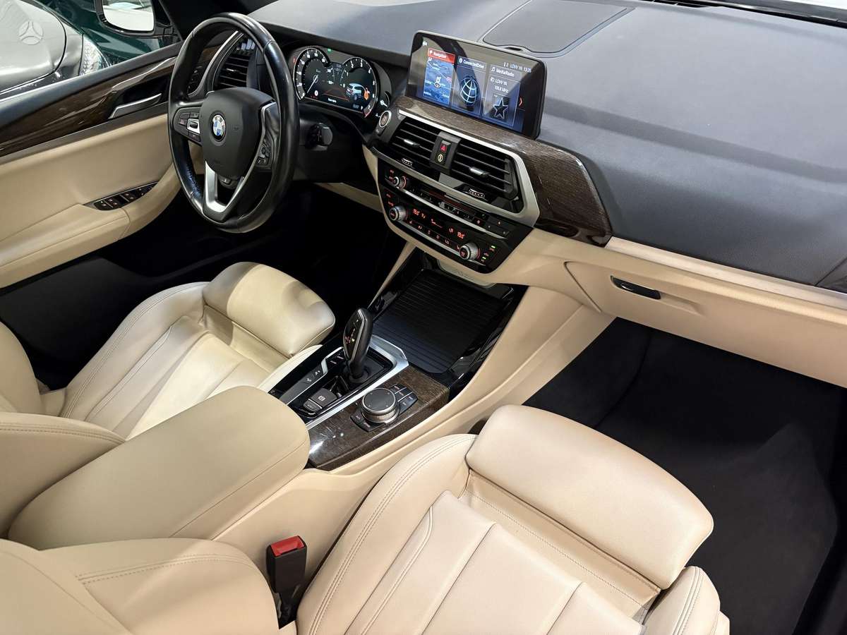 BMW X3, 2.0 l., off-road / crossover