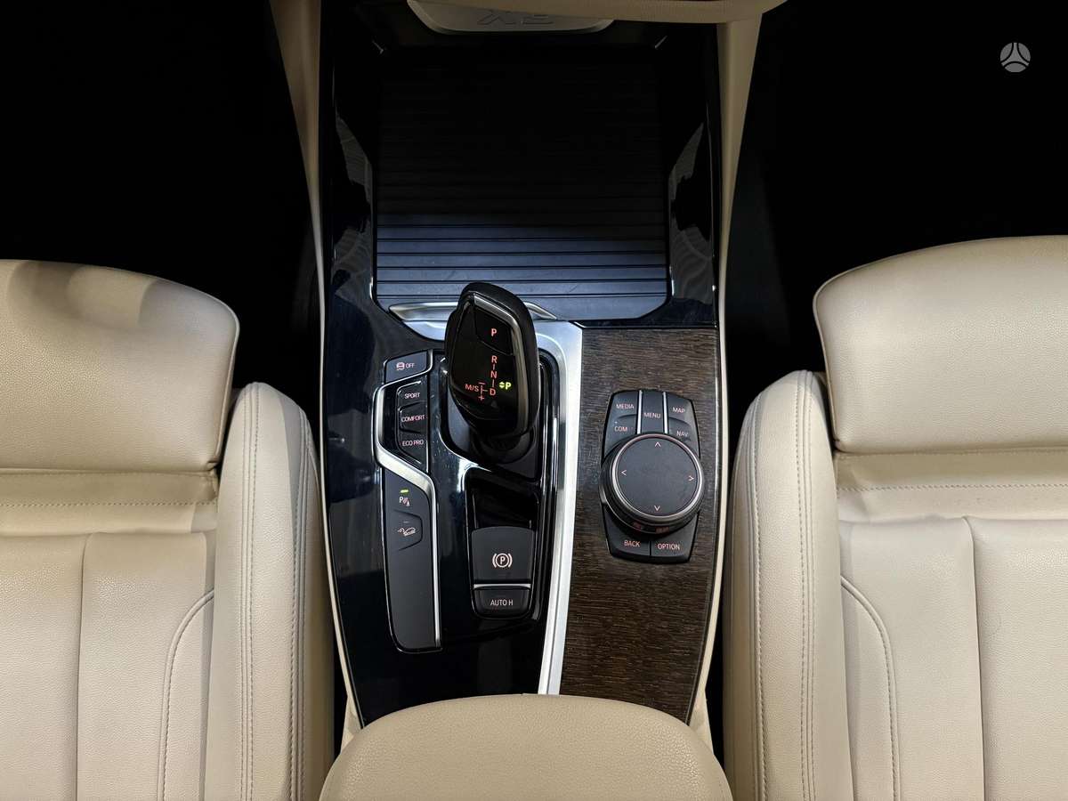 BMW X3, 2.0 l., off-road / crossover