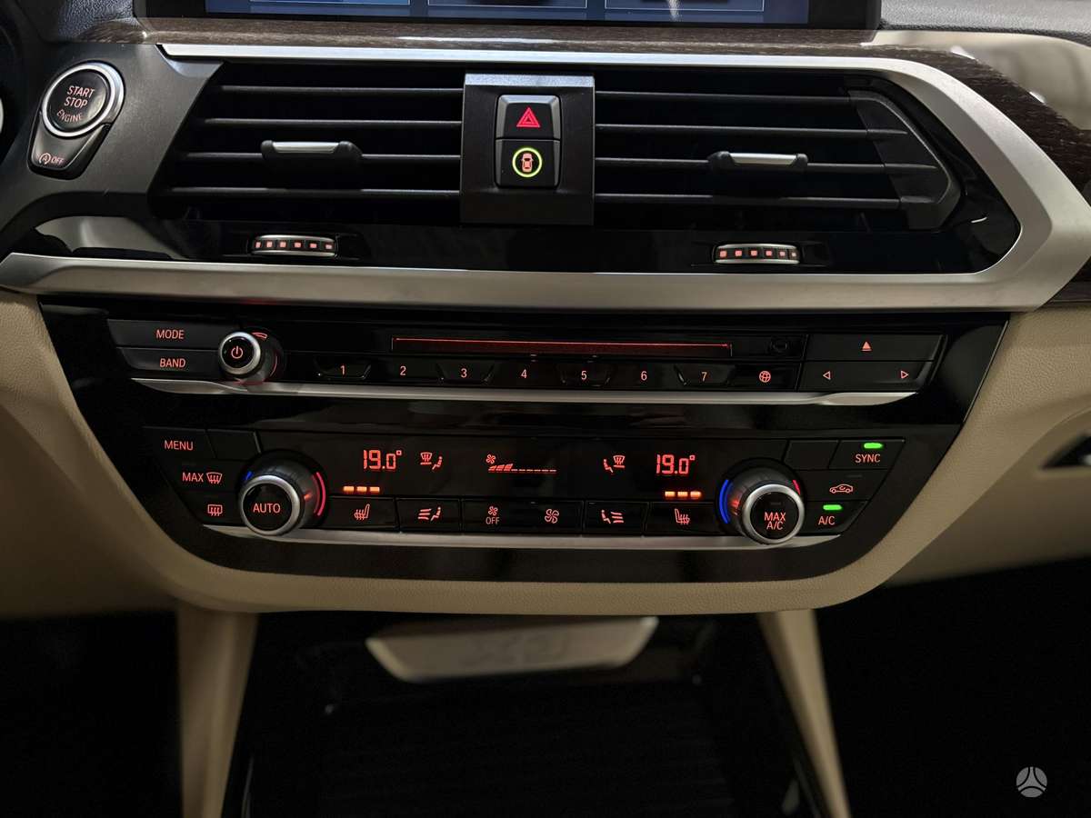 BMW X3, 2.0 l., off-road / crossover