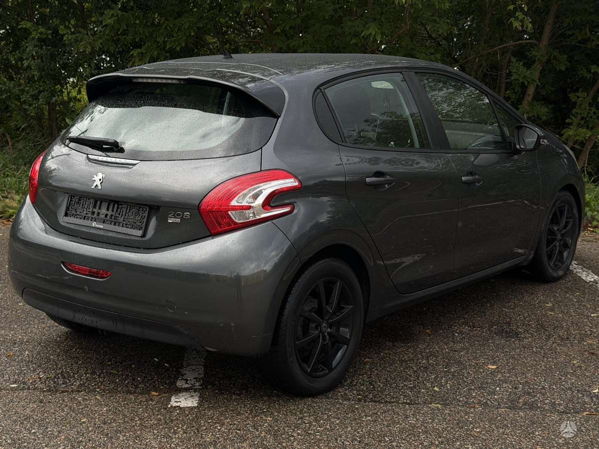 Peugeot 208 - 2