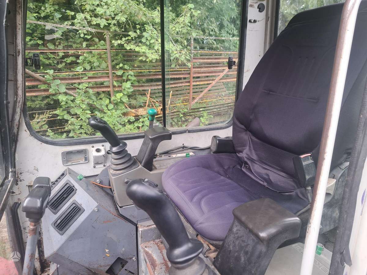 -Kita- Kita, mini excavator
