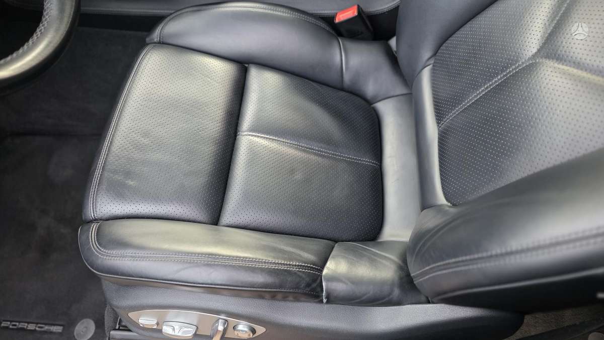 Porsche Cayenne - 10