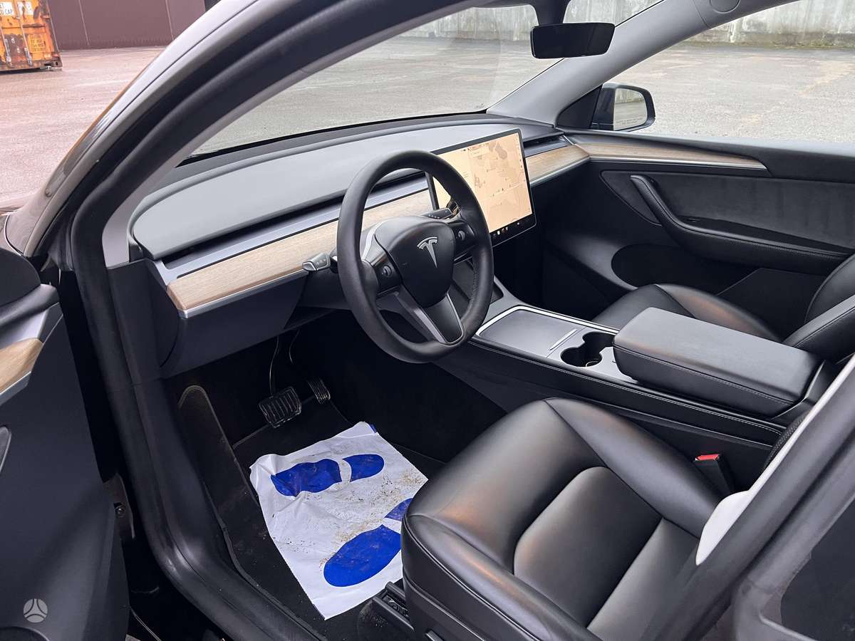 Tesla Model Y, 82 кВт·ч, Хэтчбек