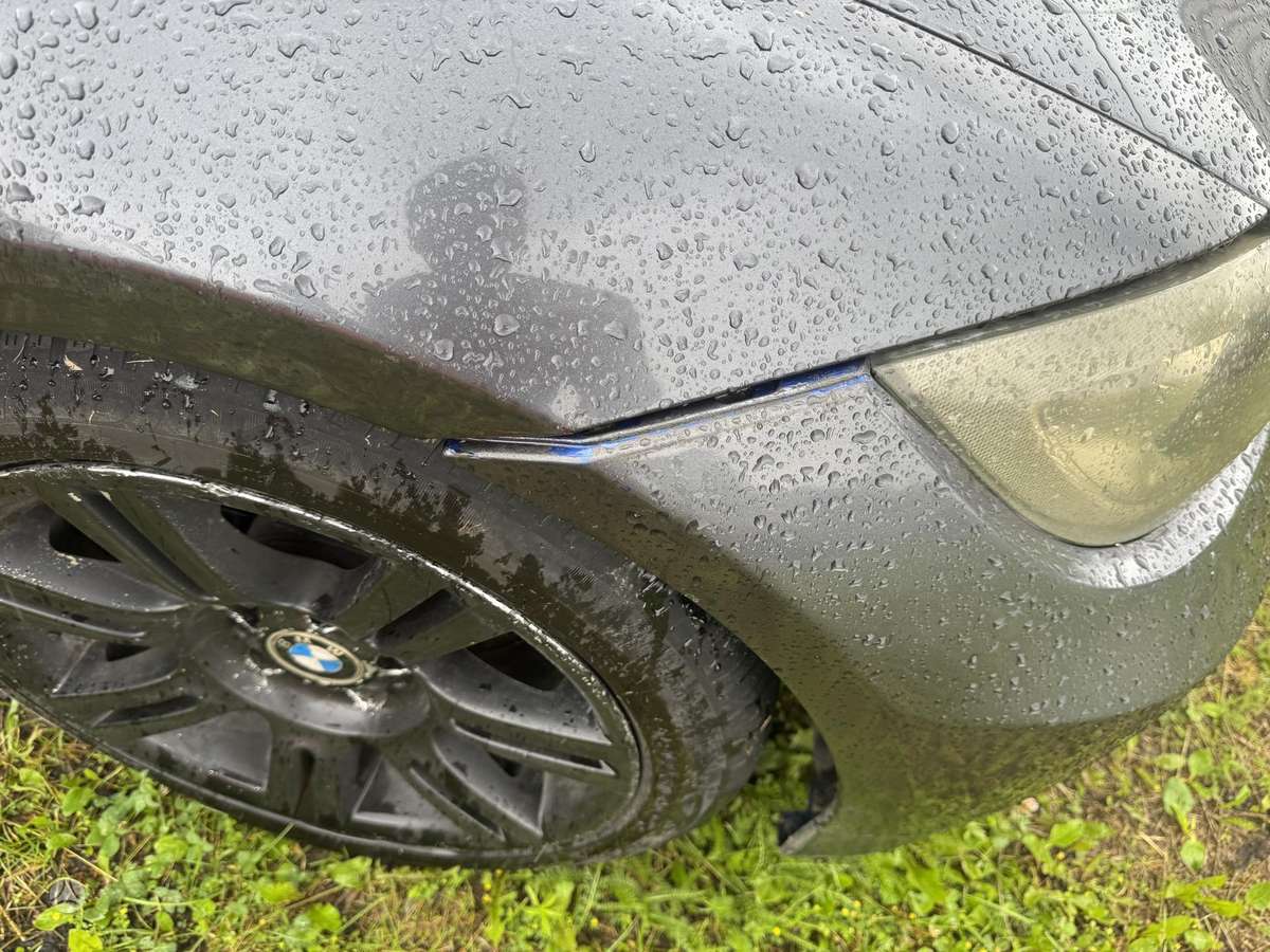 BMW 320, Седан