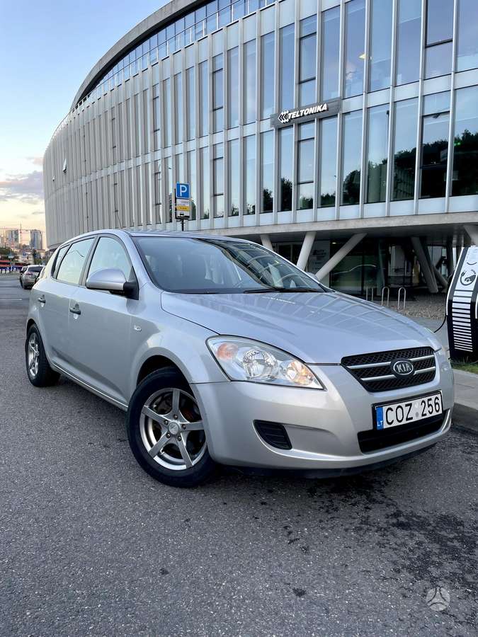 Kia Ceed, 1.6 l., hatchback