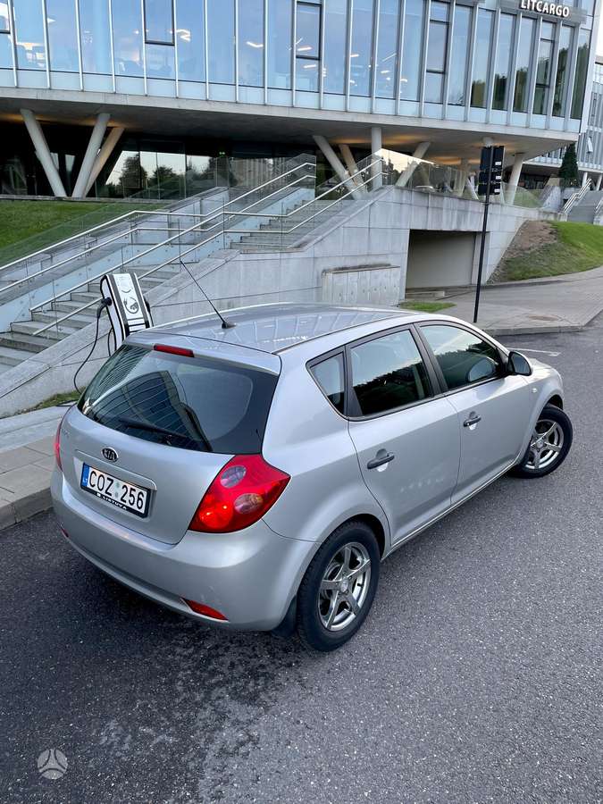Kia Ceed, 1.6 l., Хэтчбек