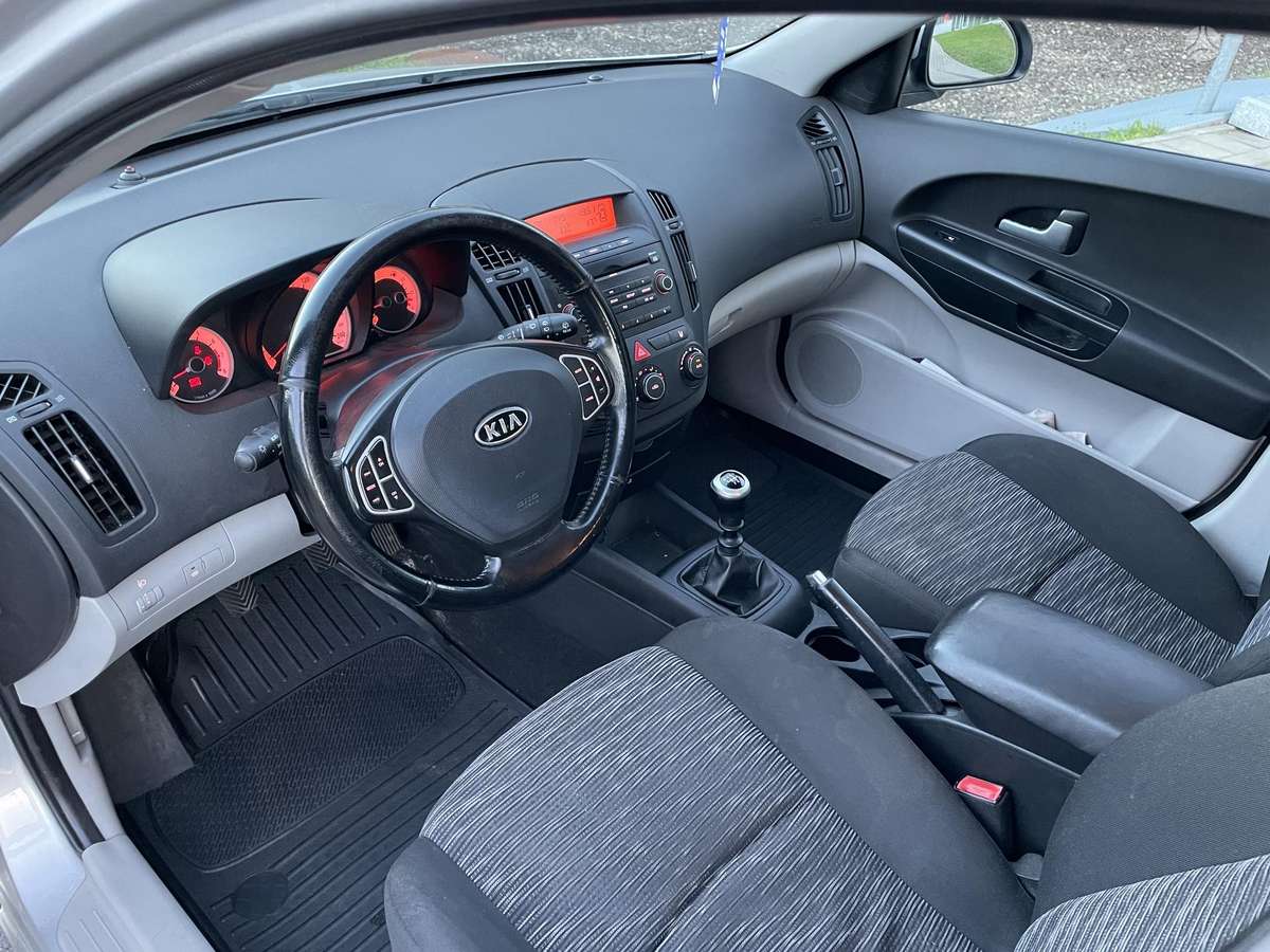 Kia Ceed, 1.6 l., hatchback
