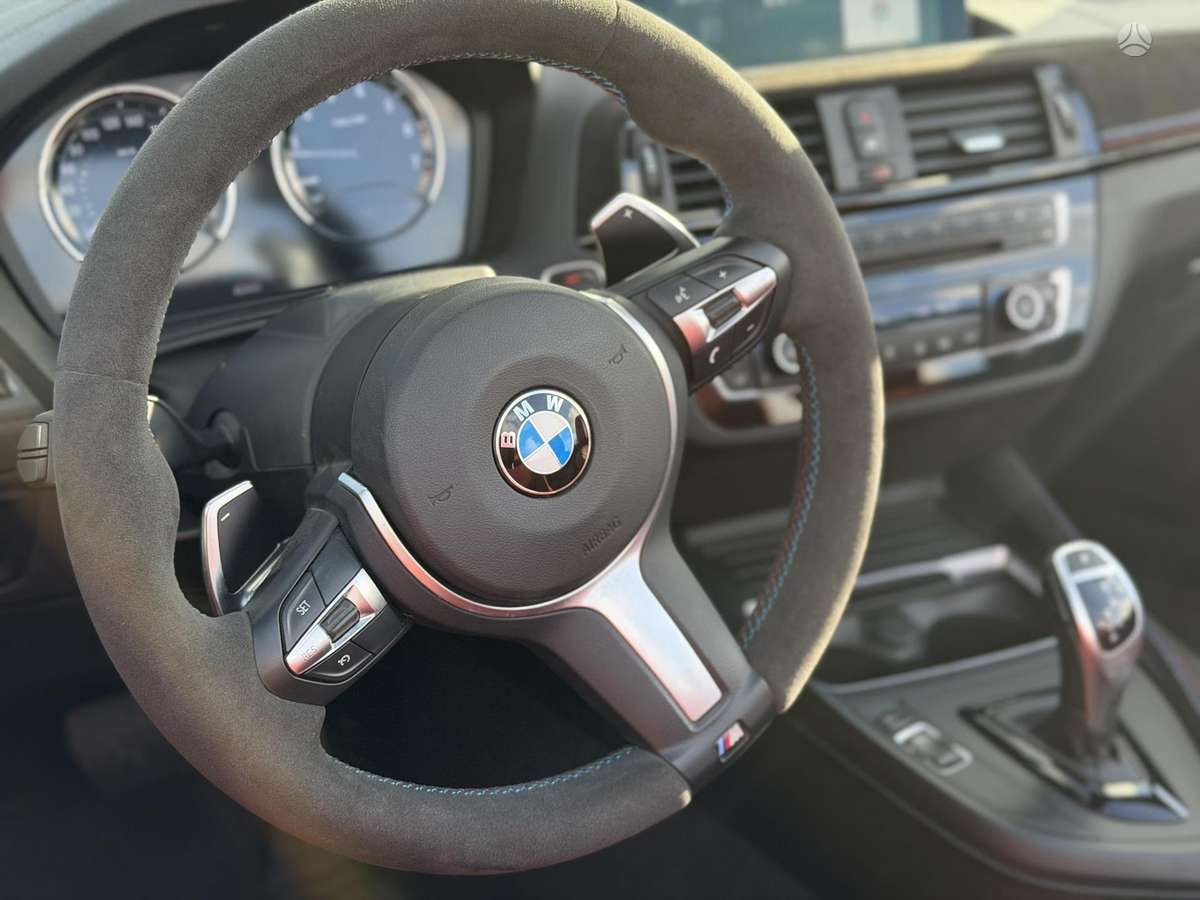 BMW M240, 3.0 l., convertible