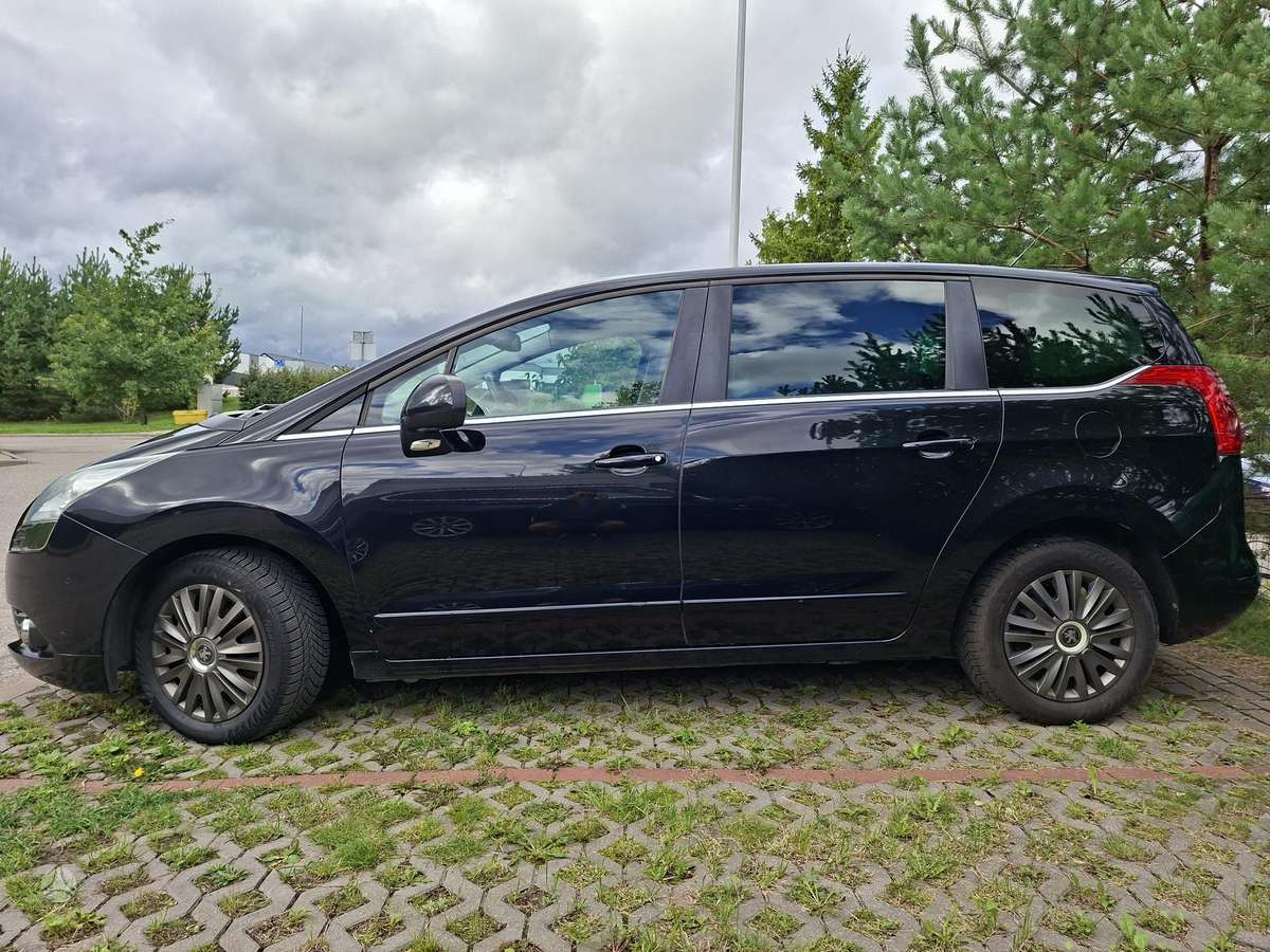 Peugeot 5008 - 3