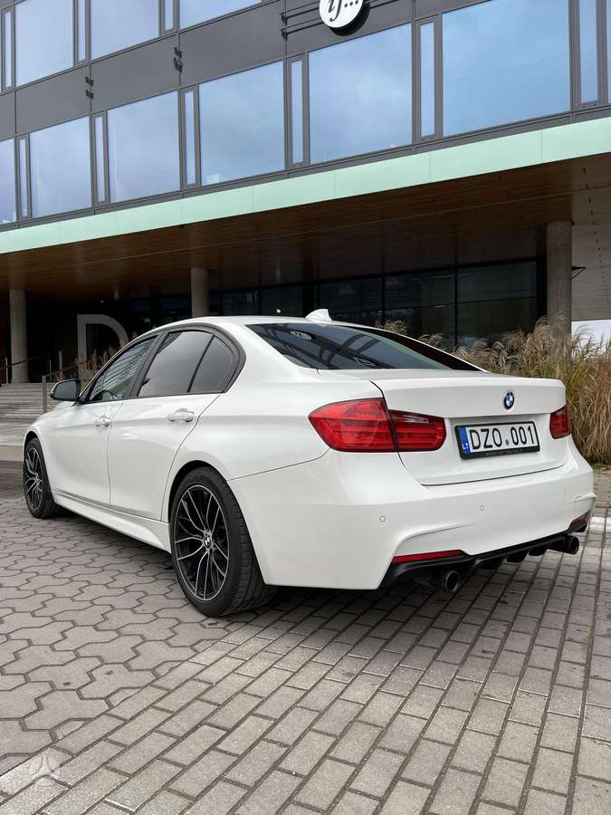 BMW 320, 2.0 l., Седан