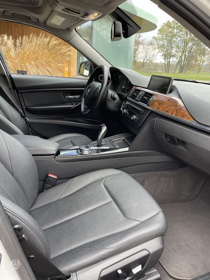 BMW 320, 2.0 l., Седан