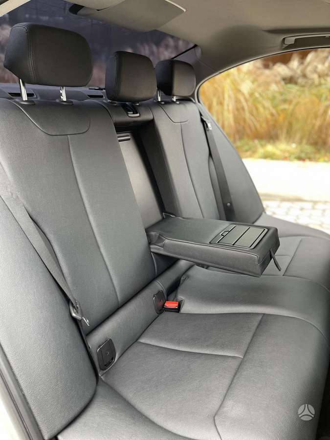BMW 320, 2.0 l., Седан