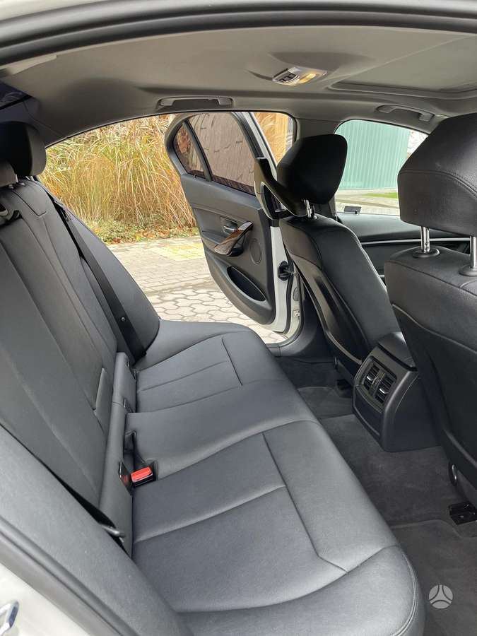 BMW 320, 2.0 l., Седан