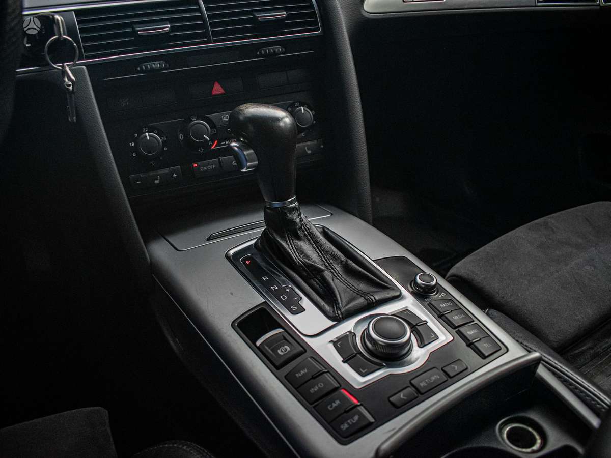Audi A6 allroad, 3.0 l., Универсал