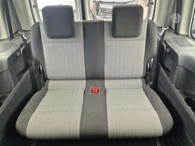 Volkswagen Caddy Maxi - 10