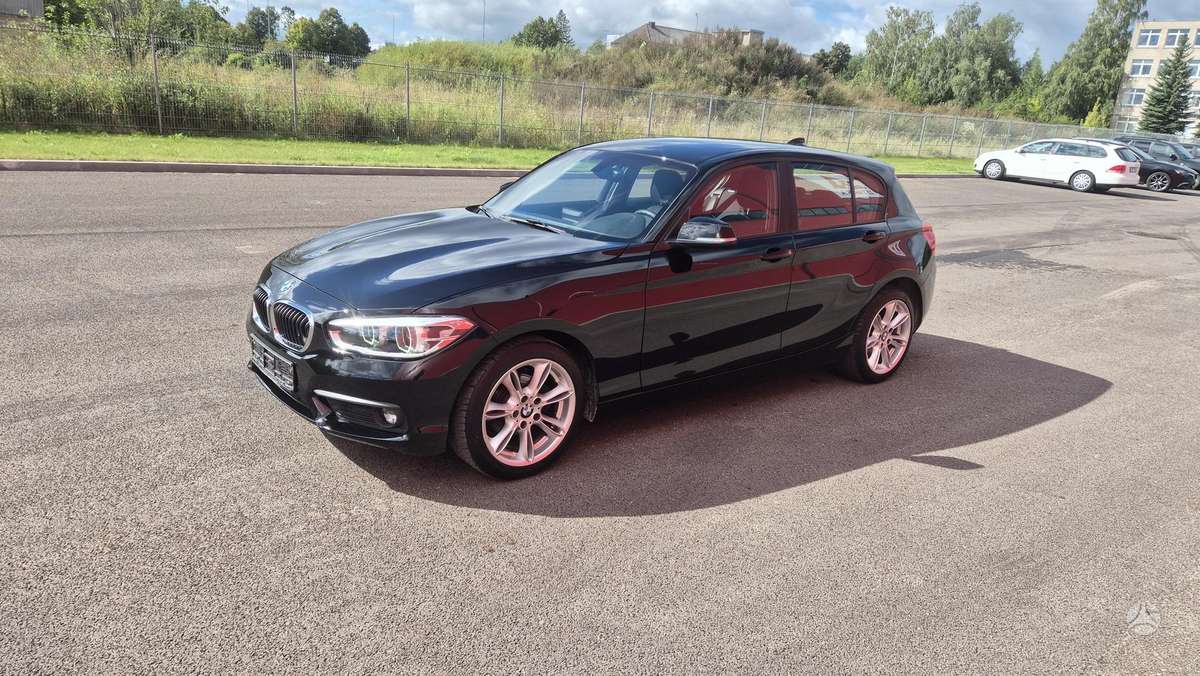 BMW 118, 1.5 l., Хэтчбек