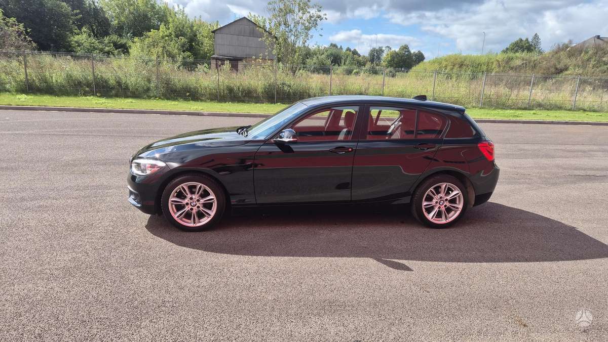 BMW 118, 1.5 l., Хэтчбек