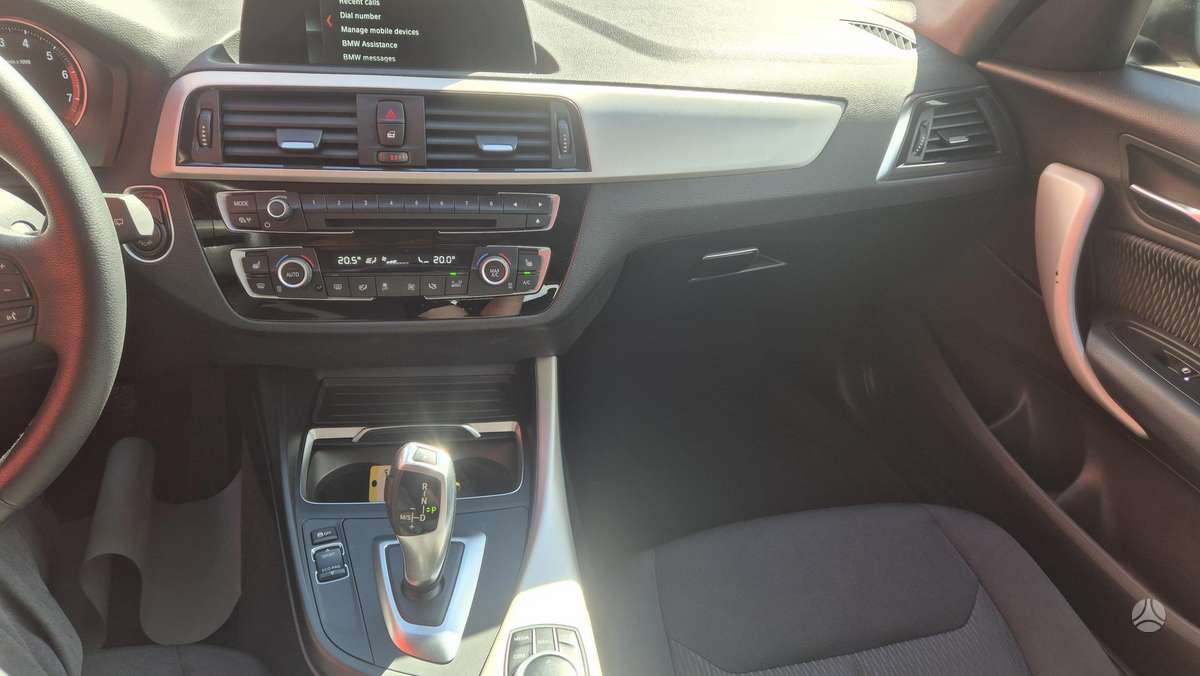 BMW 118, 1.5 l., Хэтчбек