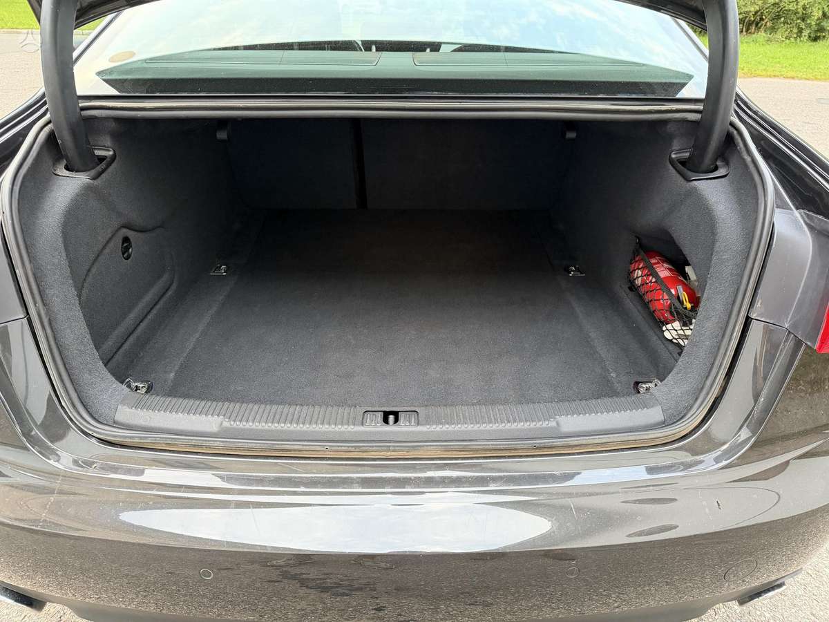 Audi A6, 3.0 l., sedanas