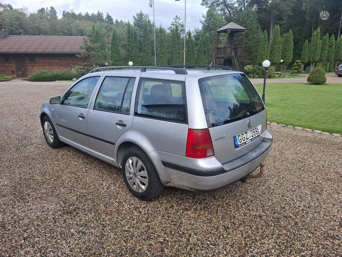 Volkswagen Golf - 3