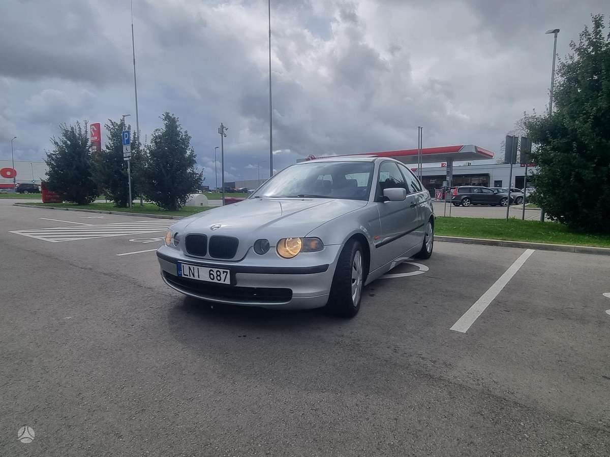 BMW 316, 1.8 l., hatchback
