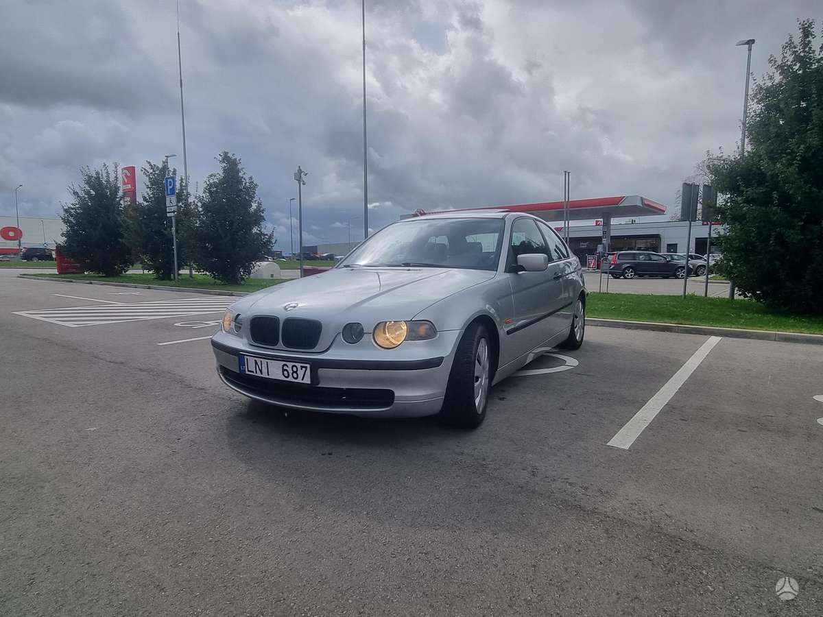 BMW 316, 1.8 l., Хэтчбек
