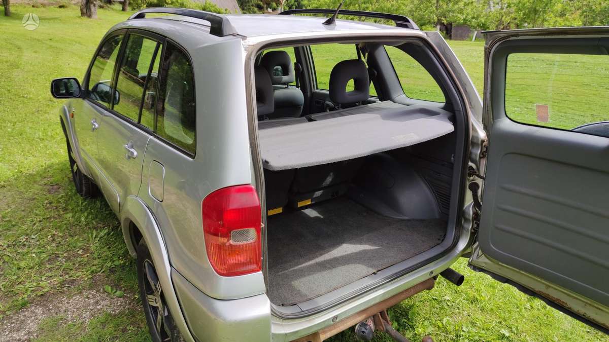 Toyota RAV4 - 12
