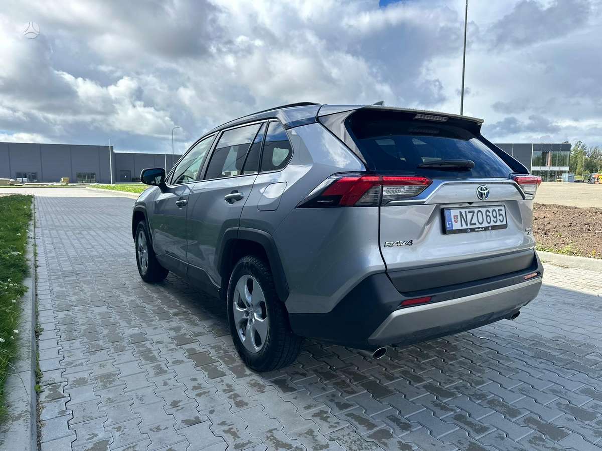 Toyota RAV4 - 3