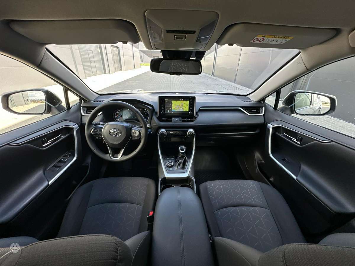 Toyota RAV4 - 7