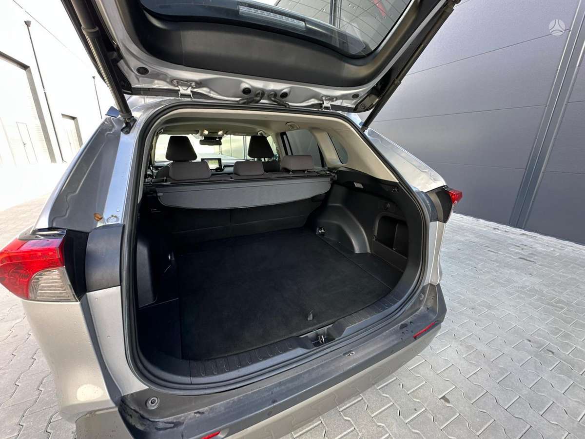 Toyota RAV4 - 9