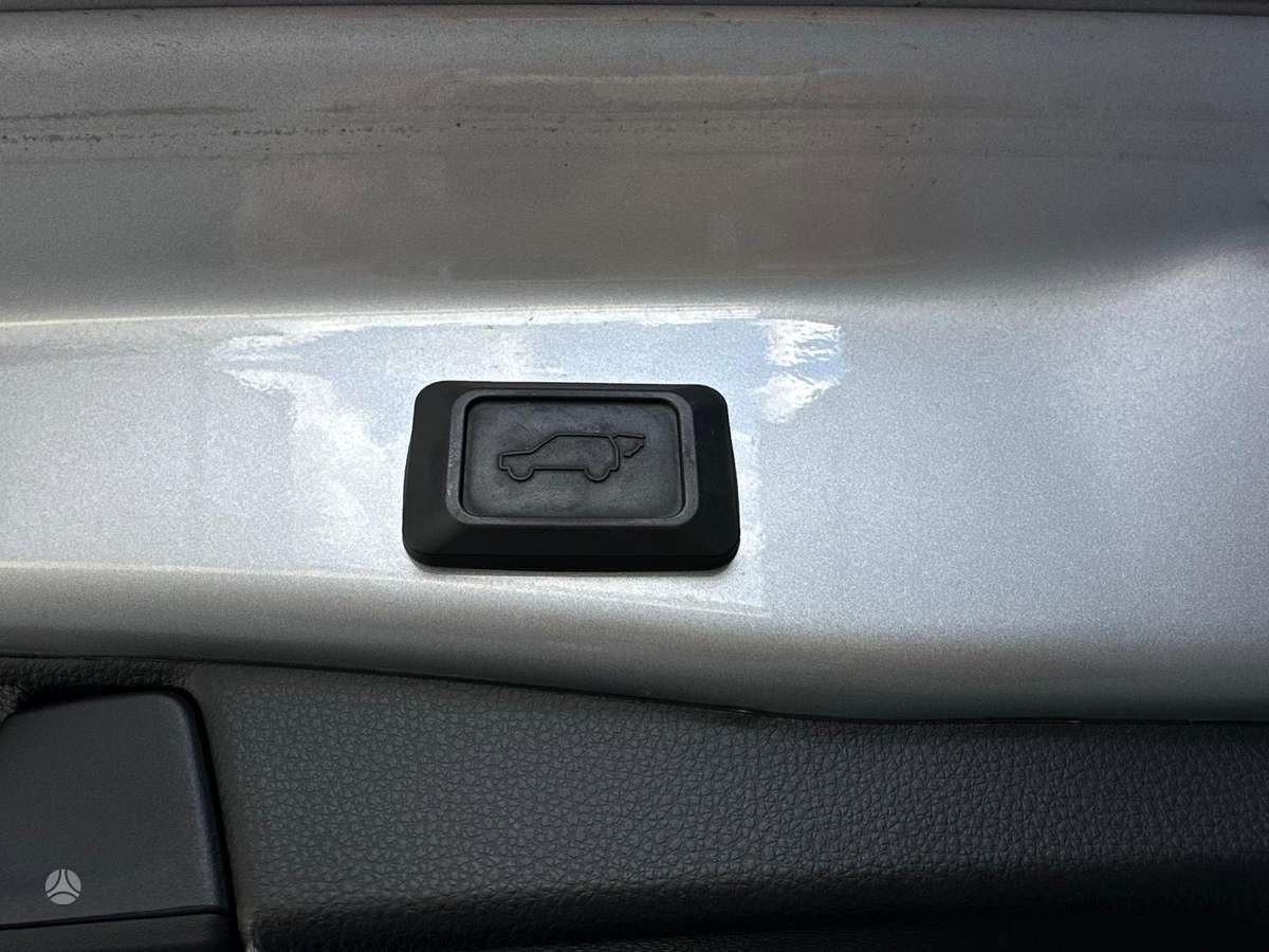 Toyota RAV4 - 10