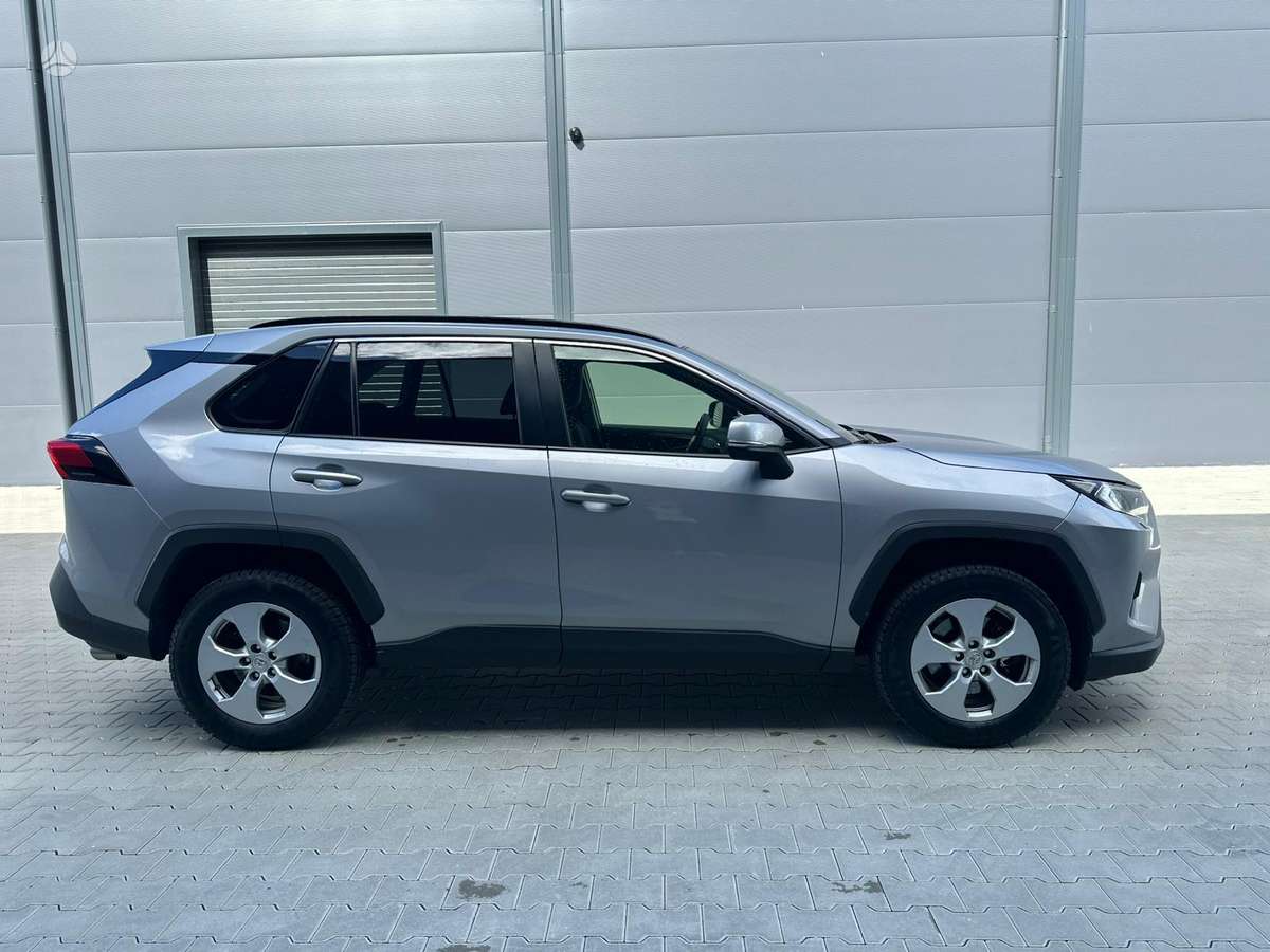 Toyota RAV4 - 4
