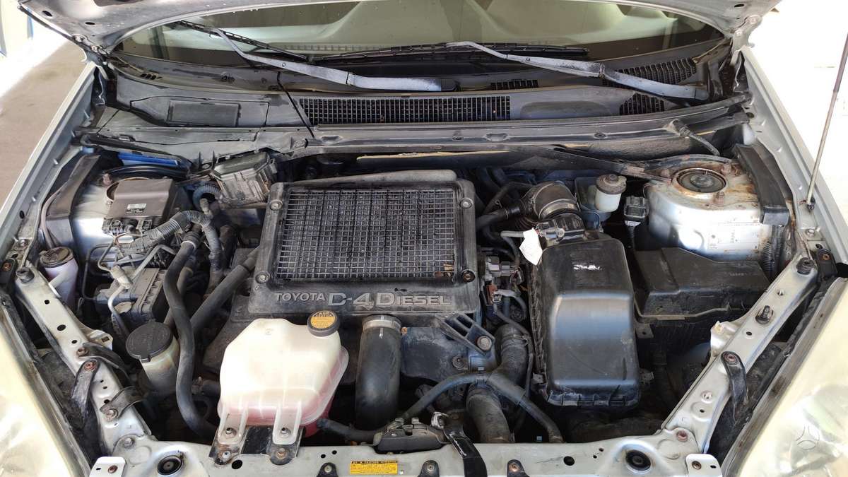 Toyota RAV4 - 8