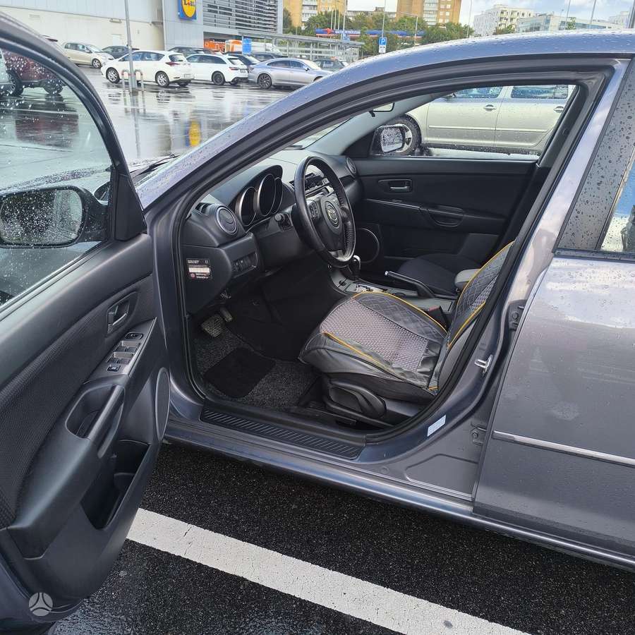 Mazda 3, 1.6 l., Хэтчбек