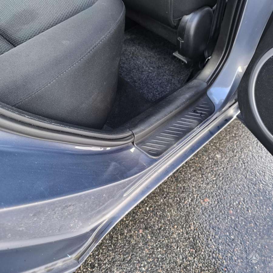 Mazda 3, 1.6 l., Хэтчбек