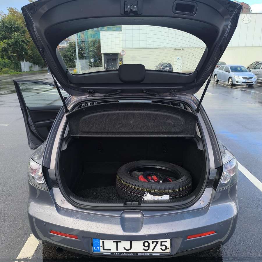 Mazda 3, 1.6 l., Хэтчбек