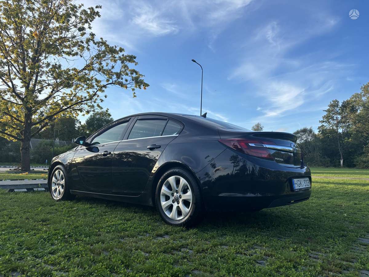 Opel Insignia, 2.0 l., Седан