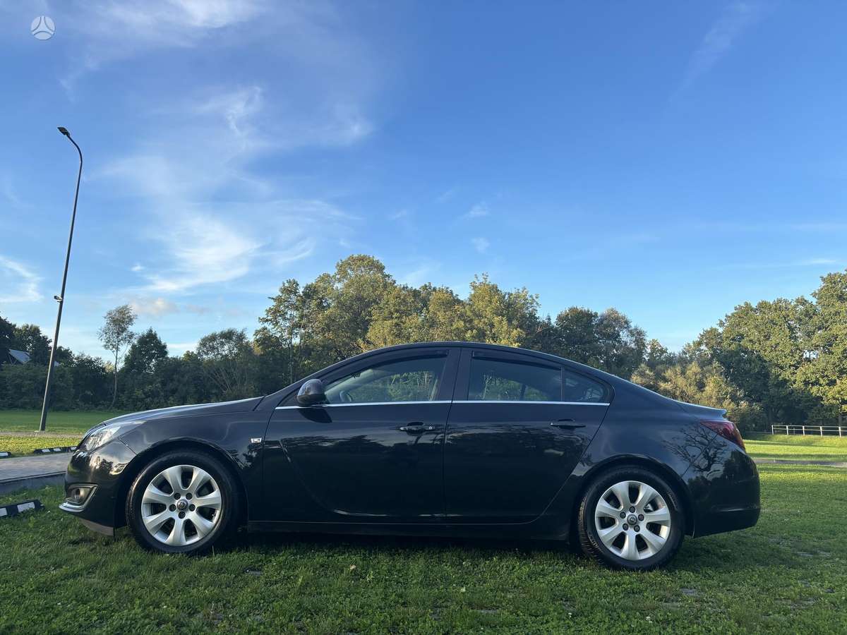 Opel Insignia, 2.0 l., Седан