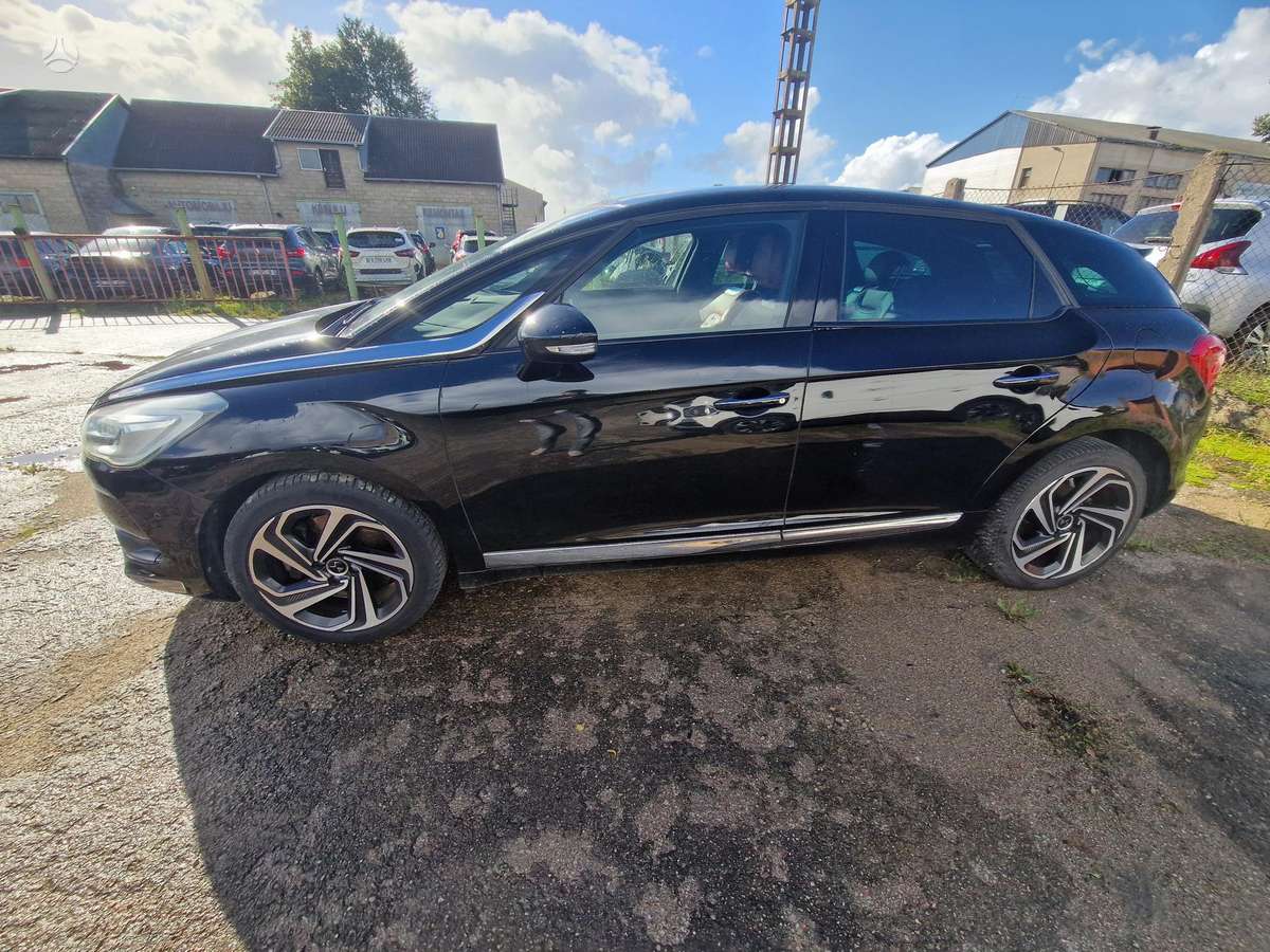 Citroen DS5, 2.0 l., Хэтчбек