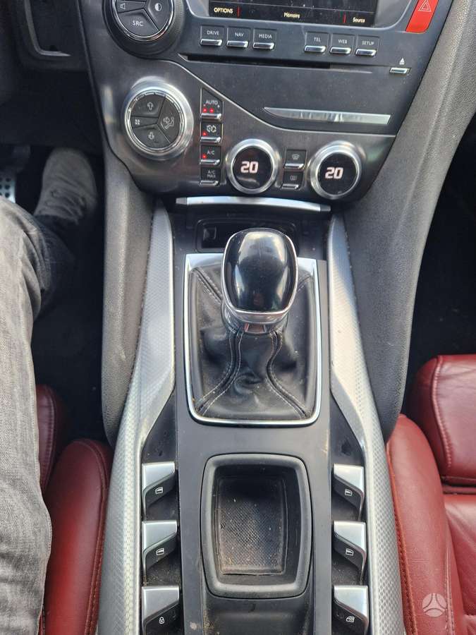 Citroen DS5, 2.0 l., Хэтчбек