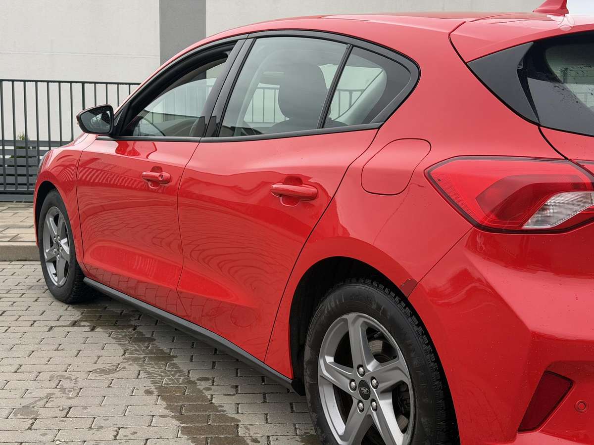 Ford Focus, 1.0 l., hatchback