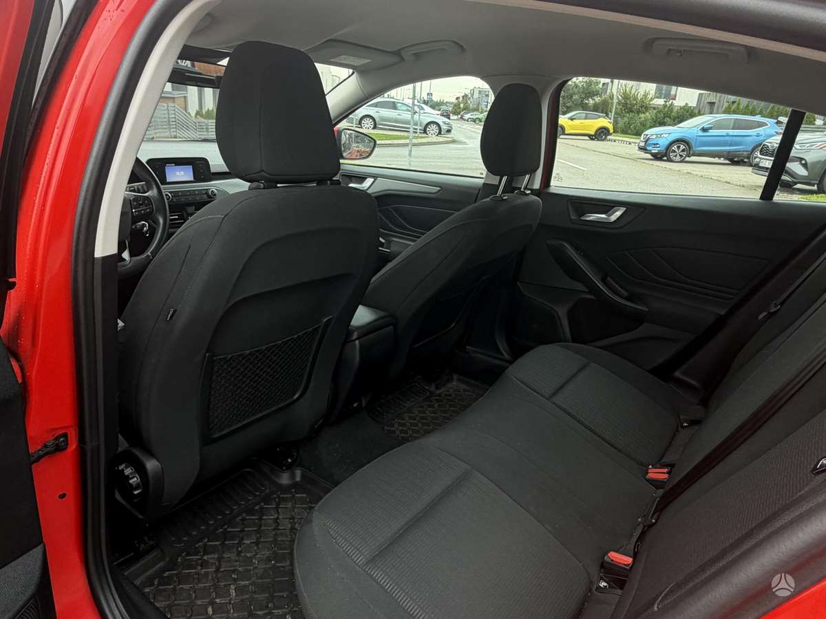 Ford Focus, 1.0 l., hatchback