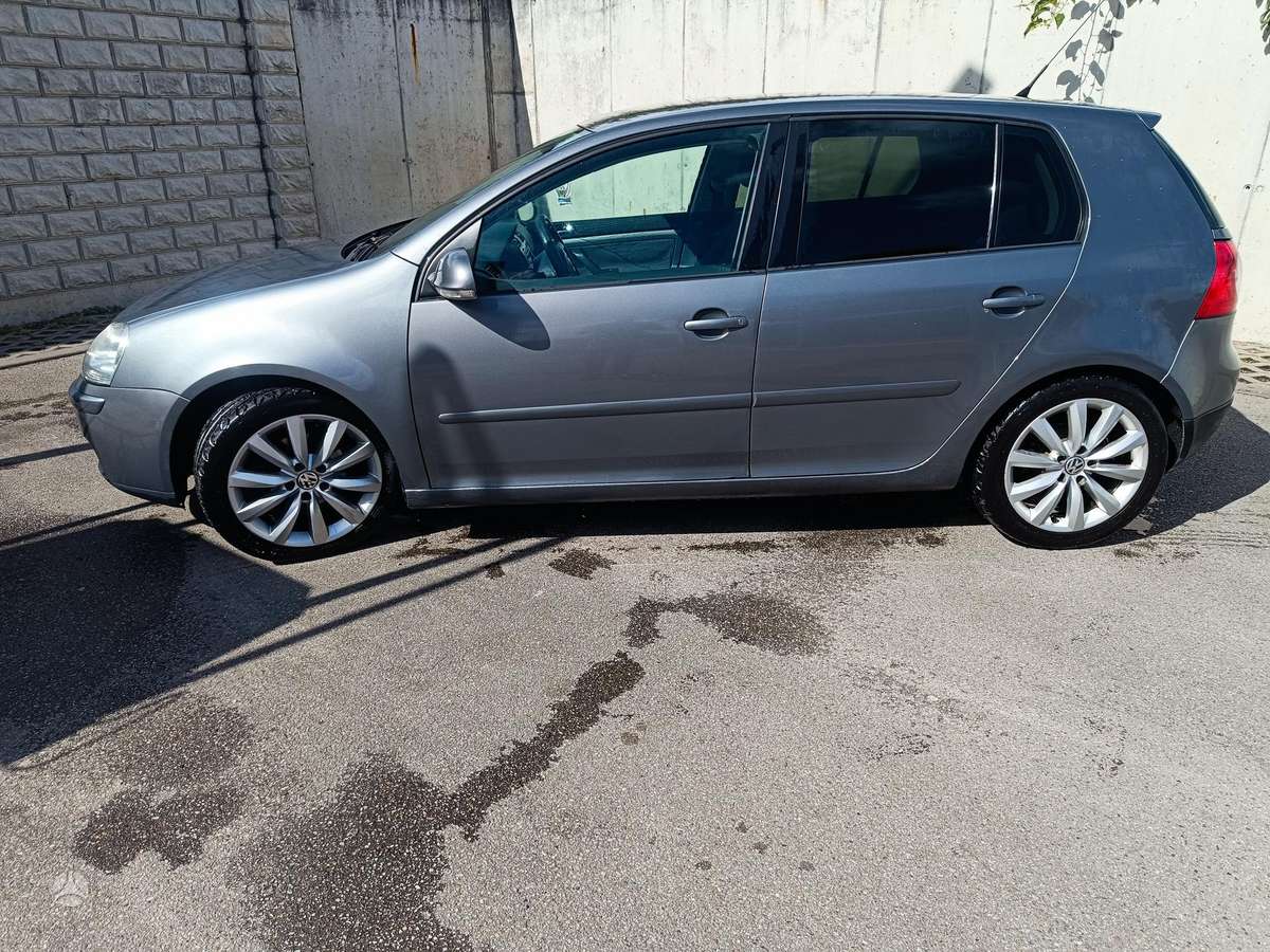 Volkswagen Golf - 3
