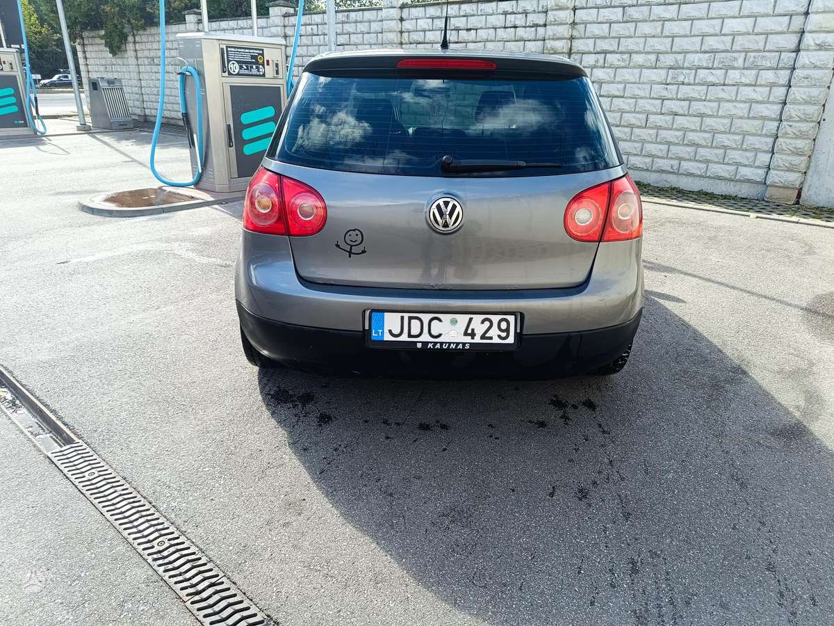 Volkswagen Golf - 5