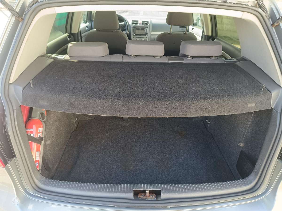 Volkswagen Golf - 10