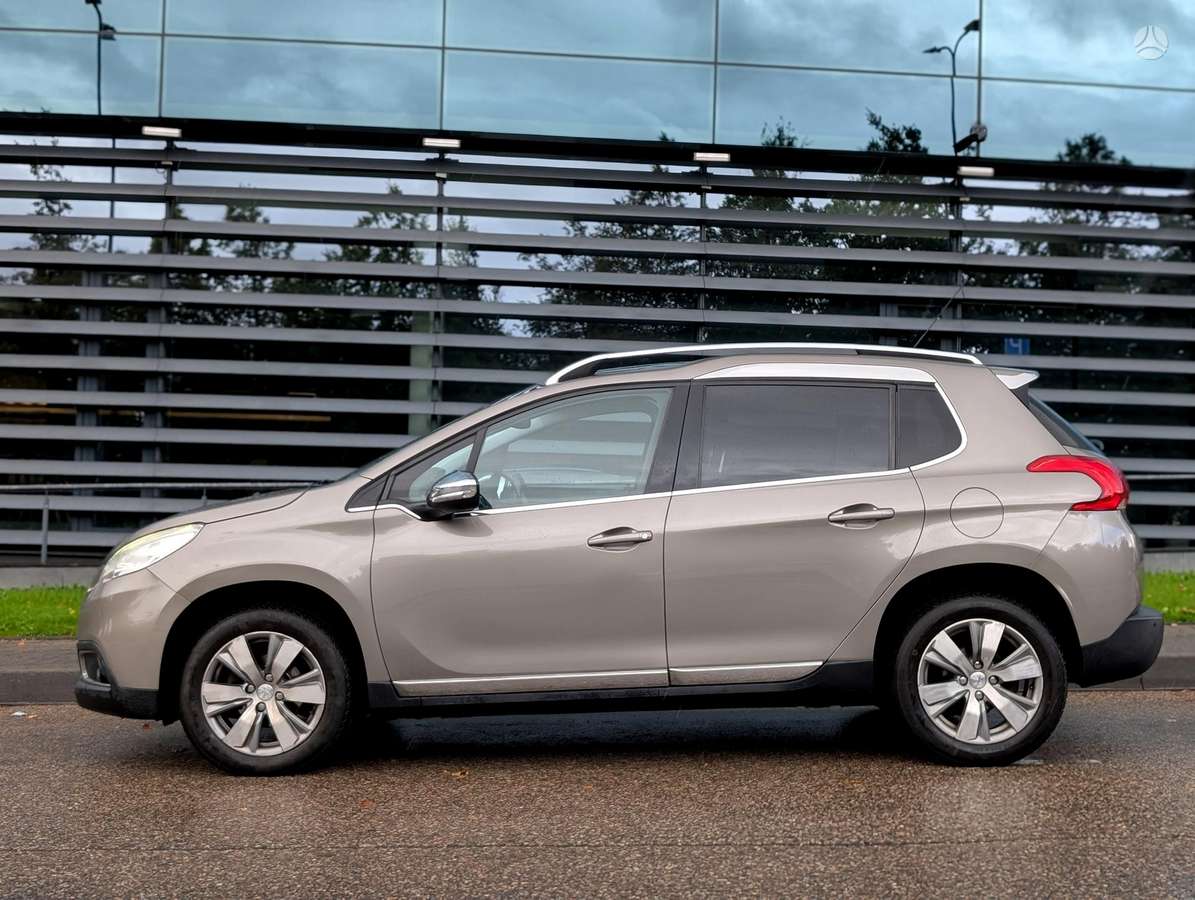 Peugeot 2008 - 4
